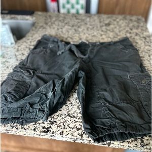 Men’s size 36 shorts